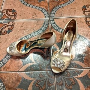 Badgley Mischka satin cream wedding kitten heels